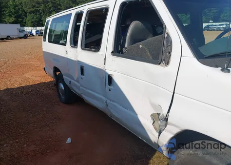 2006 Ford Econoline E350 Super Duty Wagon из США, поврежденный, VIN 1FBSS31L56HA96753